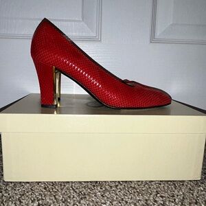 St. John Vintage Red Suede Heels Gold Trim 6.5‎ AA